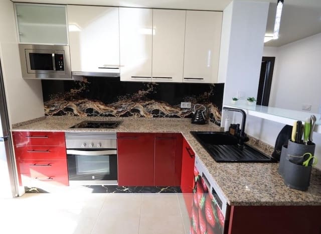 2 slaapkamer Appartement te koop in Villamartin, Orihuela met zwembad - € 278.000 (Ref: 10144844)