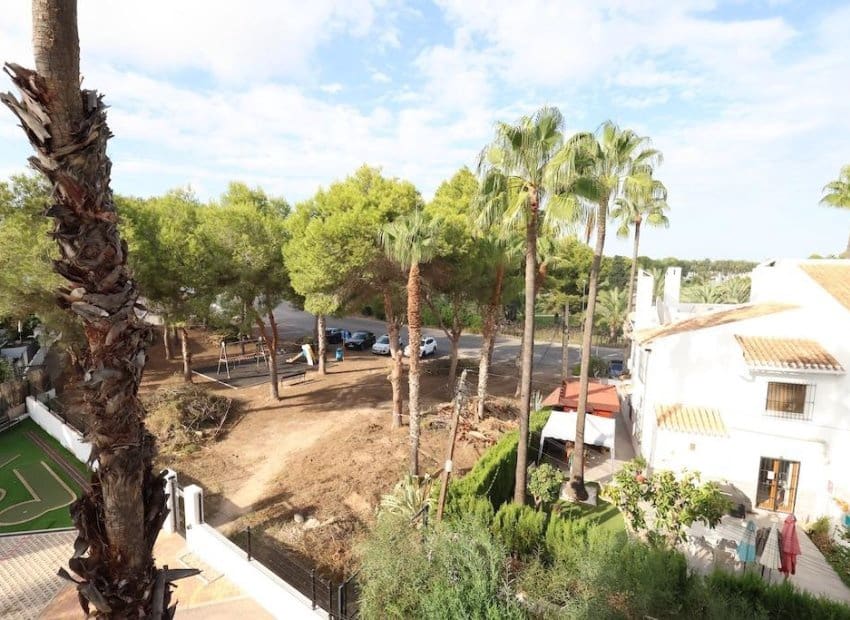 2 slaapkamer Appartement te koop in Villamartin met zwembad - € 278.000 (Ref: 10144844)