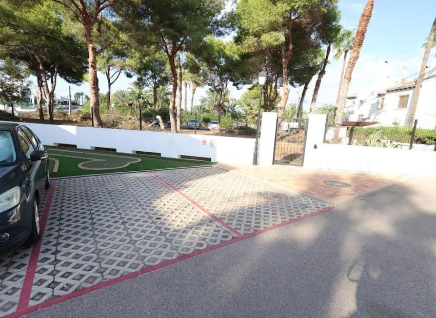 2 slaapkamer Appartement te koop in Villamartin met zwembad - € 278.000 (Ref: 10144844)