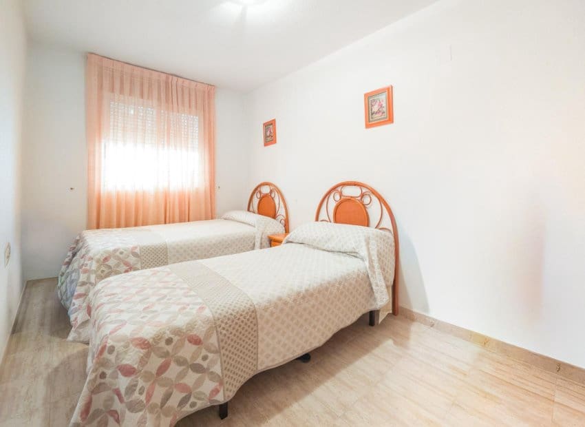 1 soverom Leilighet til salgs i Torrevieja - € 107 000 (Ref: 10144847)