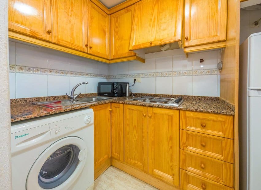 1 soverom Leilighet til salgs i Torrevieja - € 107 000 (Ref: 10144847)