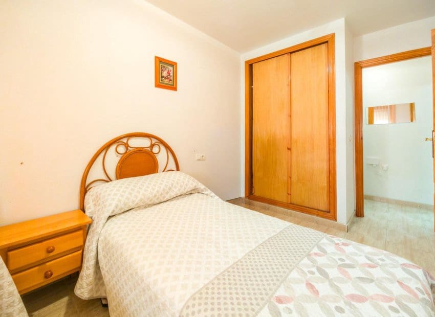 1 soverom Leilighet til salgs i Torrevieja - € 107 000 (Ref: 10144847)