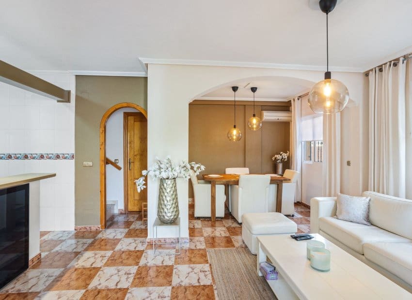 2 soveværelse Villa til salg i La Regia med swimmingpool - € 239.900 (Ref: 10144851)