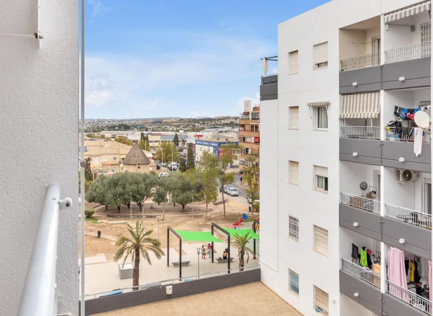2 chambre Appartement à vendre à Torrevieja avec piscine garage - 125 000 € (Ref: 10144852)