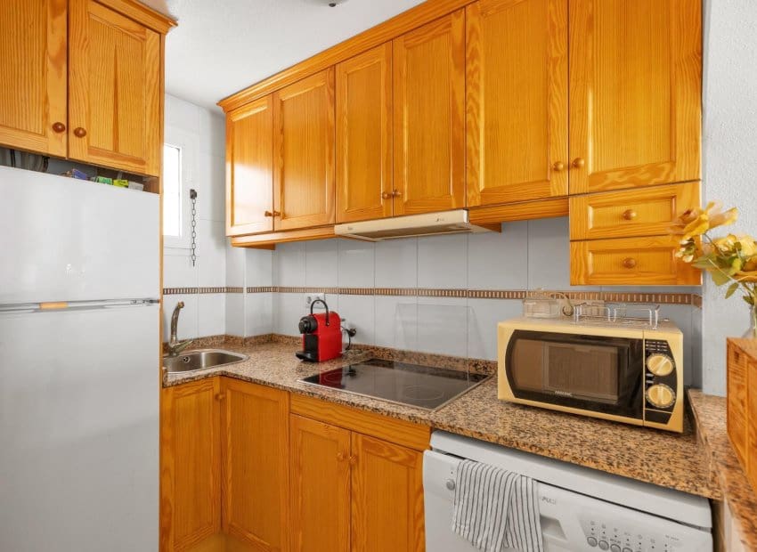 2 chambre Appartement à vendre à Torrevieja avec piscine garage - 125 000 € (Ref: 10144852)