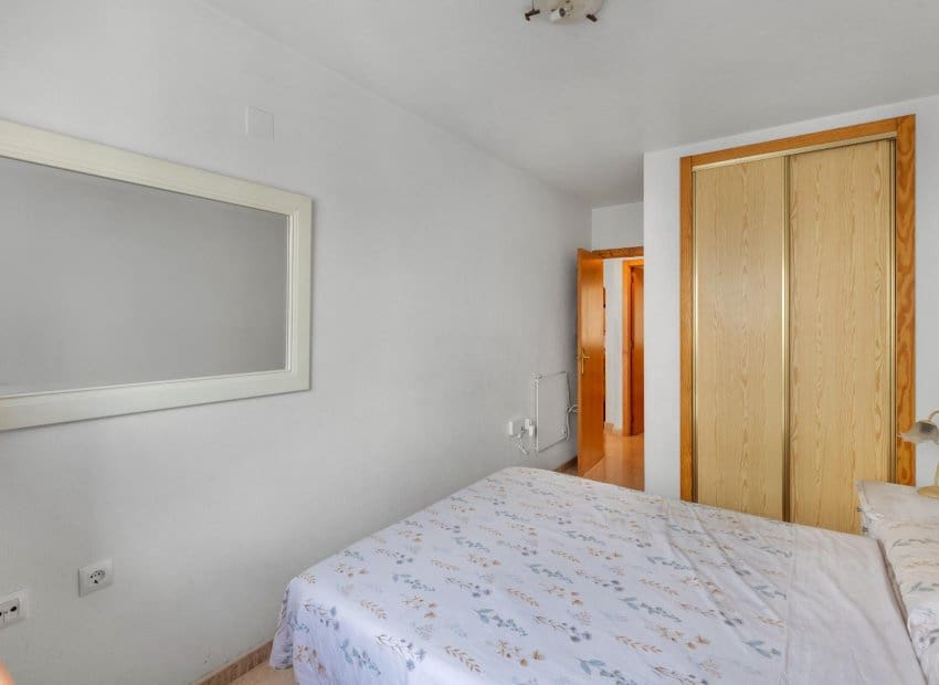 2 chambre Appartement à vendre à Torrevieja avec piscine garage - 125 000 € (Ref: 10144852)