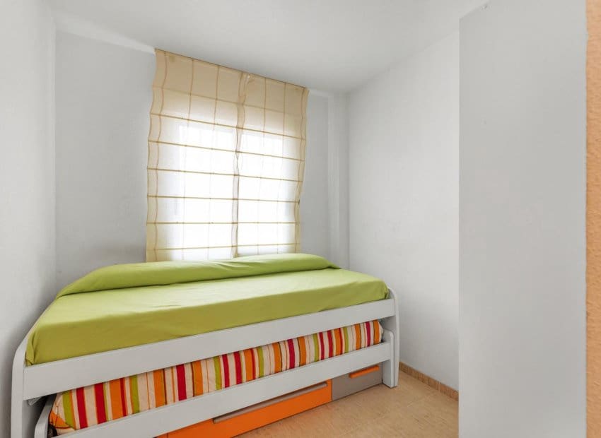 2 chambre Appartement à vendre à Torrevieja avec piscine garage - 125 000 € (Ref: 10144852)