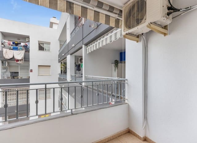 2 Zimmer Apartment zu verkaufen in Parque Acuático - Sector 25, Torrevieja mit Pool Garage - 125.000 € (Ref: 10144852)