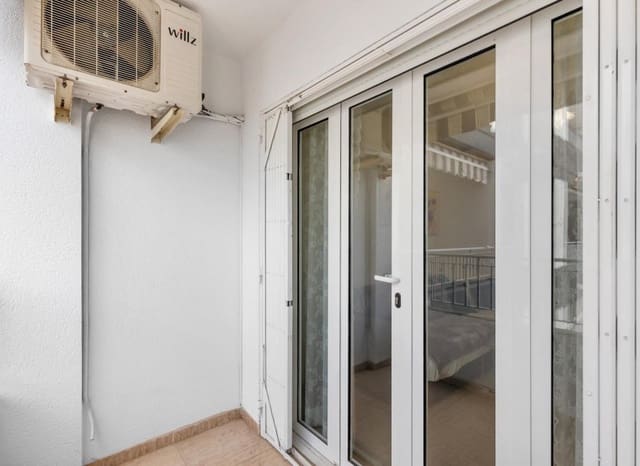 2 Zimmer Apartment zu verkaufen in Parque Acuático - Sector 25, Torrevieja mit Pool Garage - 125.000 € (Ref: 10144852)