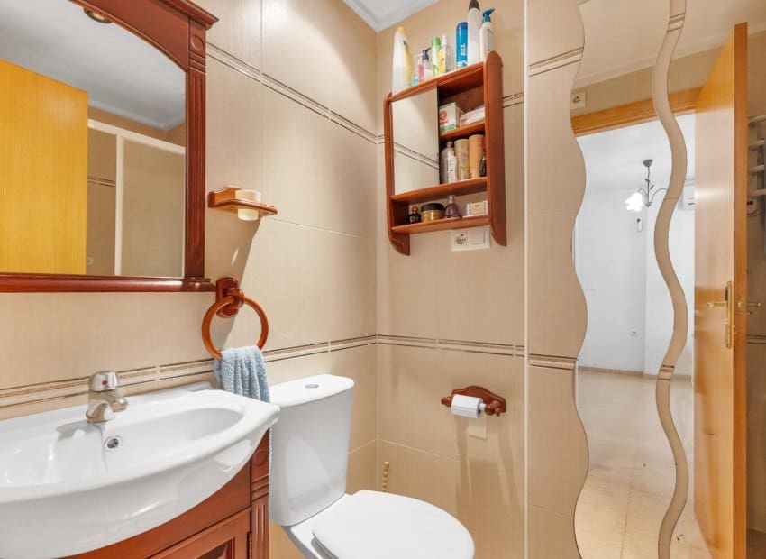 2 chambre Appartement à vendre à Torrevieja avec piscine garage - 125 000 € (Ref: 10144852)