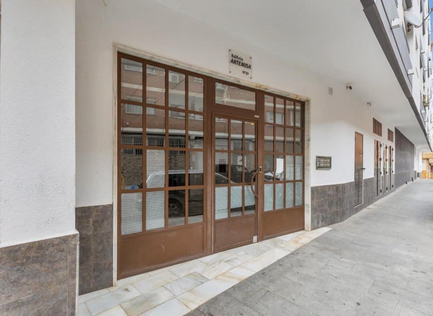 2 chambre Appartement à vendre à Torrevieja avec piscine garage - 125 000 € (Ref: 10144852)