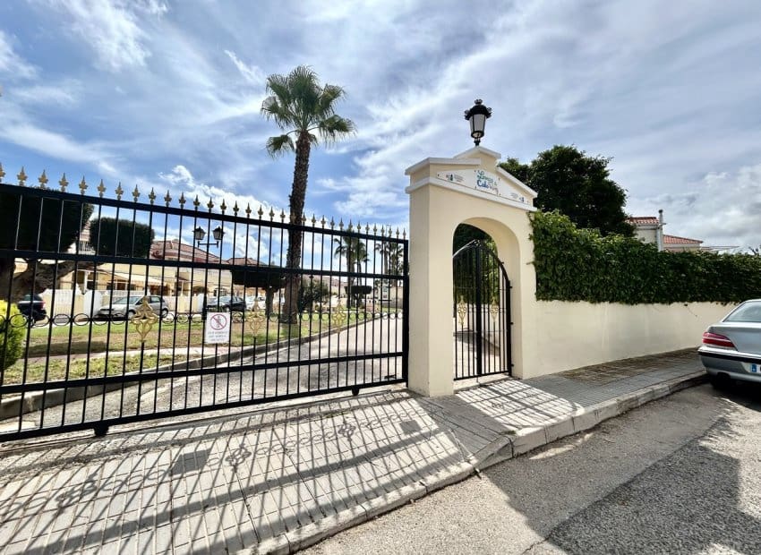 3 quarto Casa em Banda para venda em La Regia com piscina garagem - 219 995 € (Ref: 10144952)