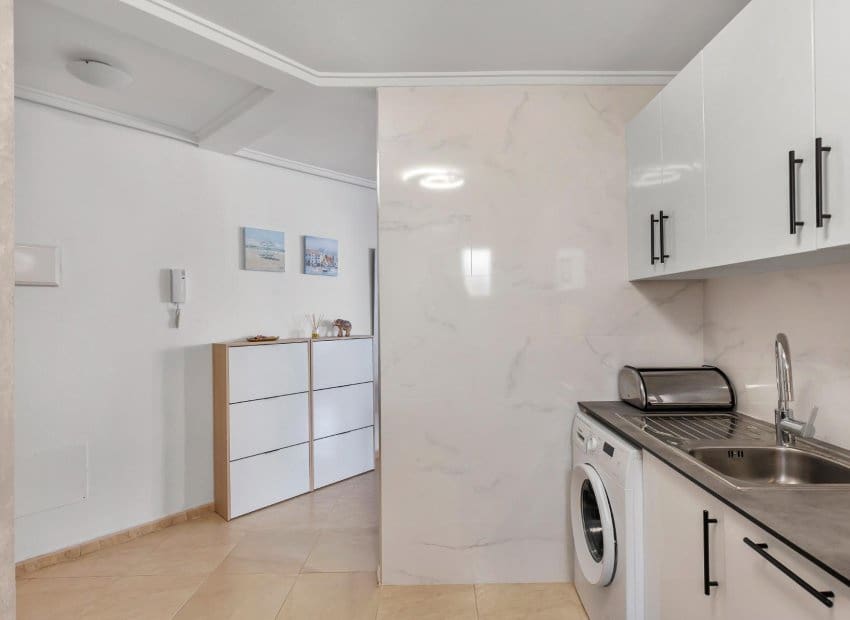 3 quarto Apartamento para venda em Torrevieja com piscina - 189 000 € (Ref: 10144954)