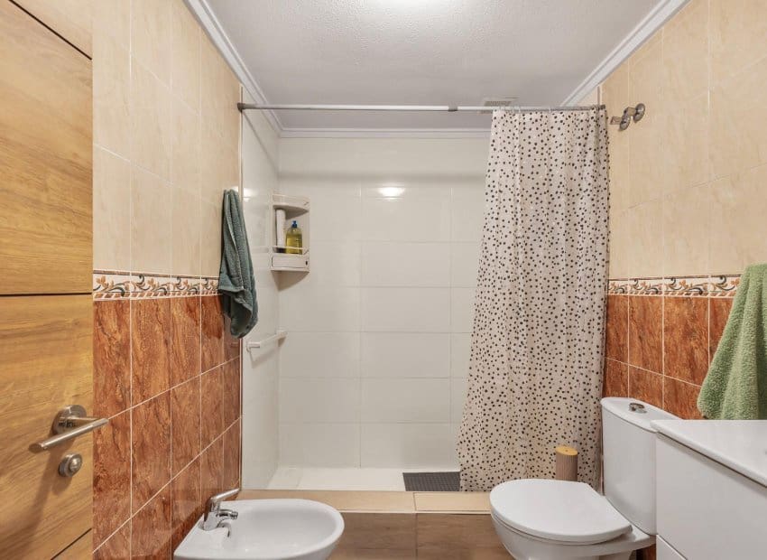 3 quarto Apartamento para venda em Torrevieja com piscina - 189 000 € (Ref: 10144954)