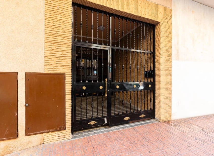 3 quarto Apartamento para venda em Torrevieja com piscina - 189 000 € (Ref: 10144954)
