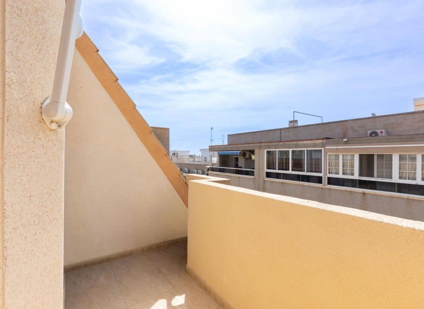 3 quarto Apartamento para venda em Torrevieja com piscina - 189 000 € (Ref: 10144954)