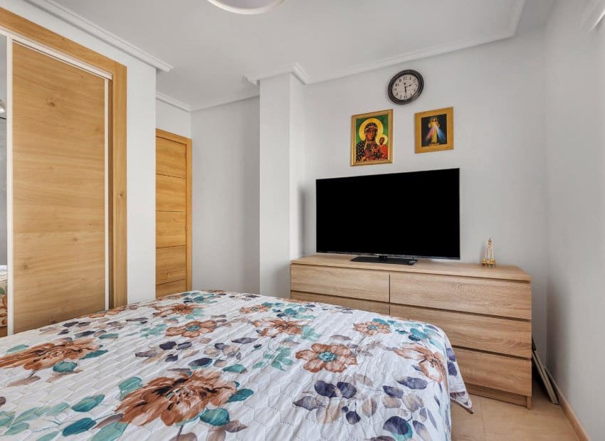 3 quarto Apartamento para venda em Torrevieja com piscina - 189 000 € (Ref: 10144954)
