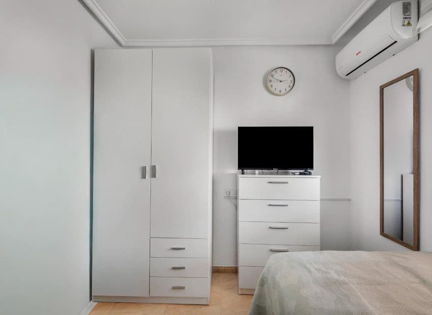 3 quarto Apartamento para venda em Torrevieja com piscina - 189 000 € (Ref: 10144954)