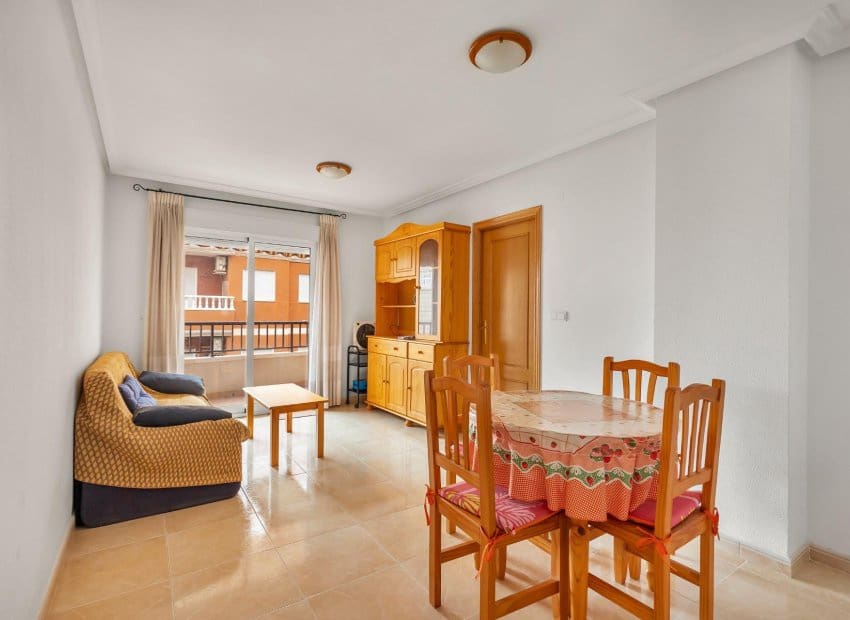 2 chambre Appartement à vendre à Torrevieja avec garage - 139 900 € (Ref: 10144955)
