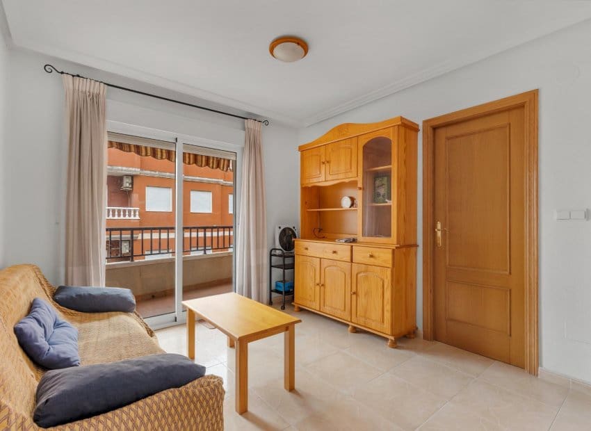 2 chambre Appartement à vendre à Torrevieja avec garage - 139 900 € (Ref: 10144955)