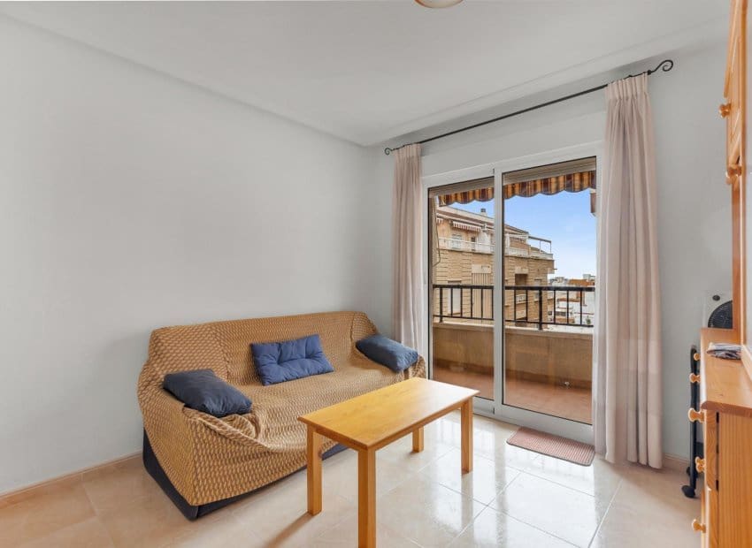 2 chambre Appartement à vendre à Torrevieja avec garage - 139 900 € (Ref: 10144955)