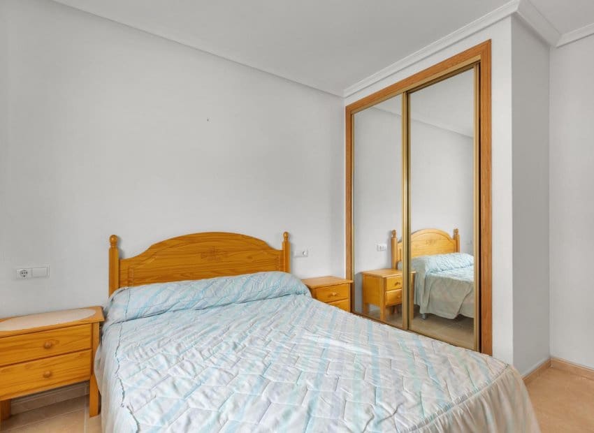 2 chambre Appartement à vendre à Torrevieja avec garage - 139 900 € (Ref: 10144955)