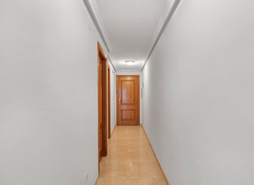 2 chambre Appartement à vendre à Torrevieja avec garage - 139 900 € (Ref: 10144955)