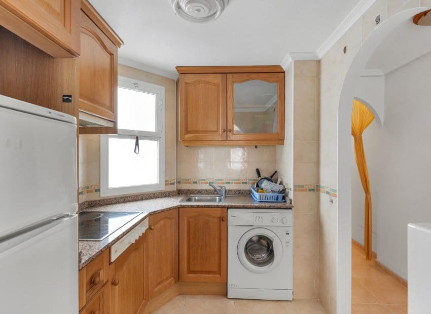 2 chambre Appartement à vendre à Torrevieja avec garage - 139 900 € (Ref: 10144955)