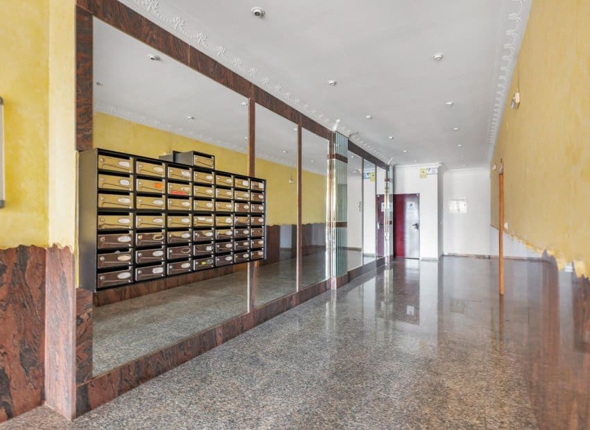2 chambre Appartement à vendre à Torrevieja avec garage - 139 900 € (Ref: 10144955)