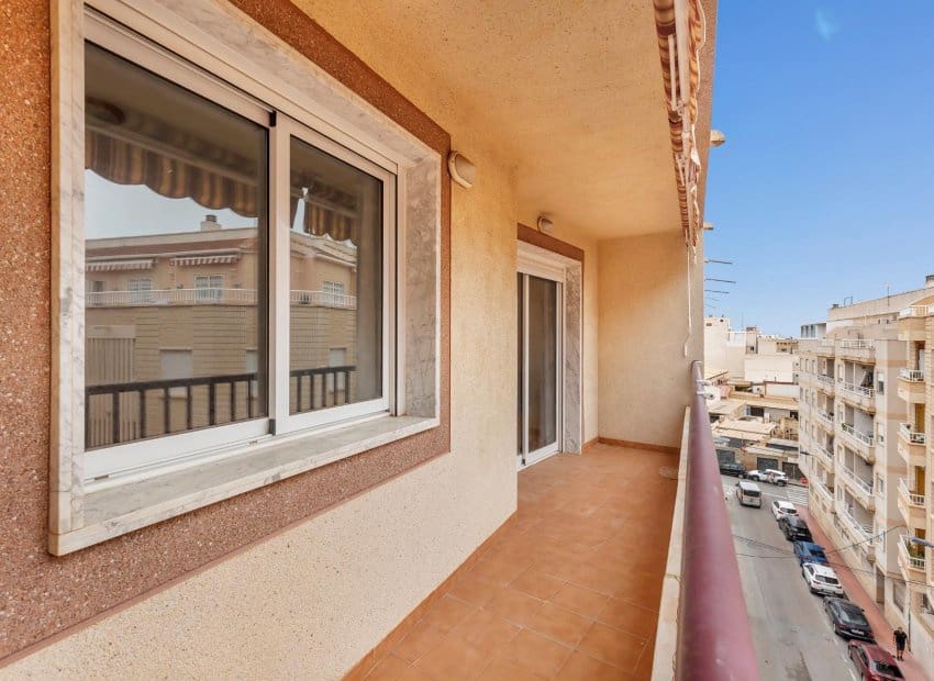 2 chambre Appartement à vendre à Torrevieja avec garage - 139 900 € (Ref: 10144955)