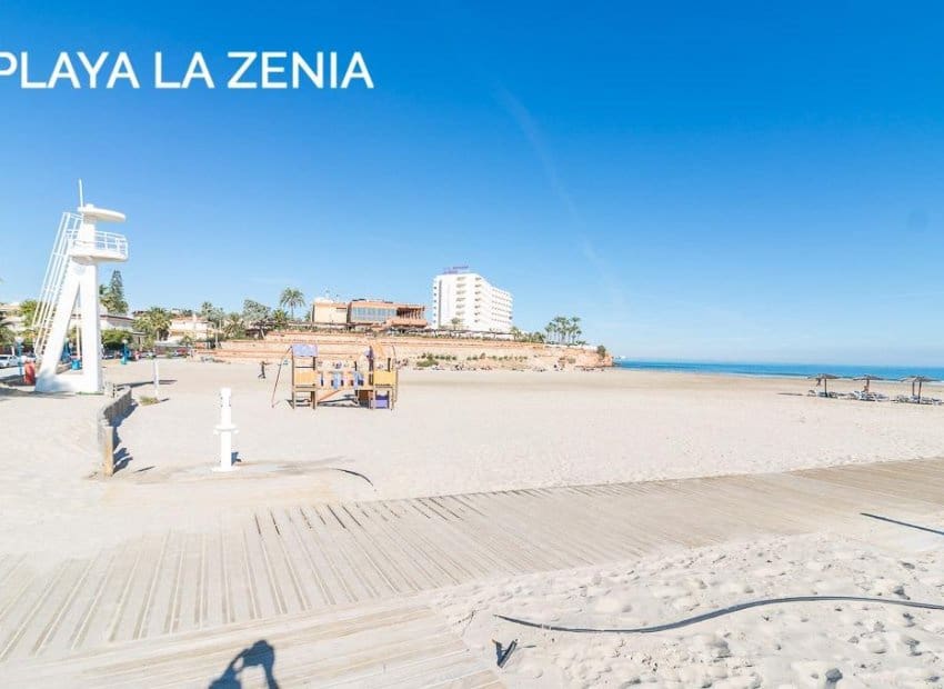 2 bedroom Villa for sale in La Florida - € 220,000 (Ref: 10150127)