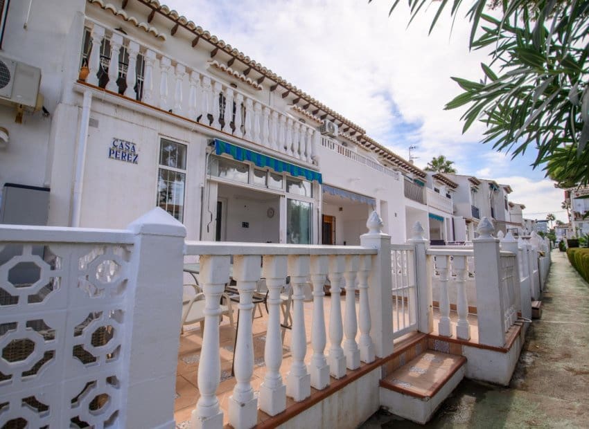 Casa de 2 habitaciones en Los Balcones en venta con piscina - 165.000 € (Ref: 10154145)