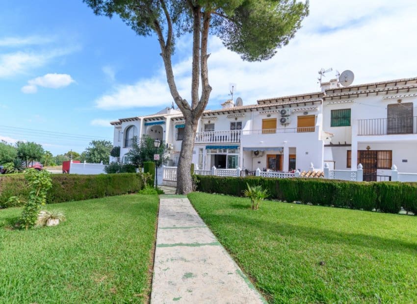 Casa de 2 habitaciones en Los Balcones en venta con piscina - 165.000 € (Ref: 10154145)
