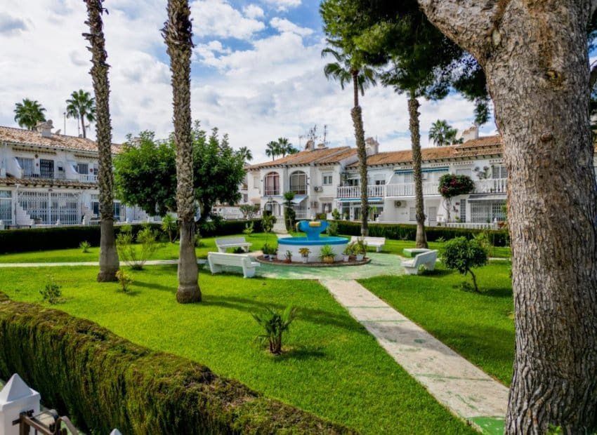 Casa de 2 habitaciones en Los Balcones en venta con piscina - 165.000 € (Ref: 10154145)