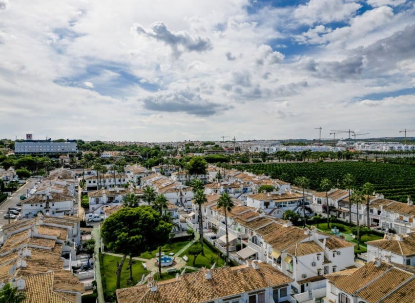 Casa de 2 habitaciones en Los Balcones en venta con piscina - 165.000 € (Ref: 10154145)