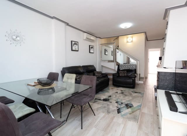 3 sovrum Hus till salu i Playa Flamenca, Orihuela med pool - 189 000 € (Ref: 10154146)