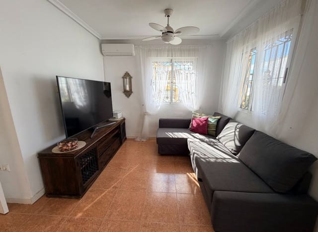 3 soveværelse Byhus til salg i Orihuela med swimmingpool - € 180.000 (Ref: 10175787)
