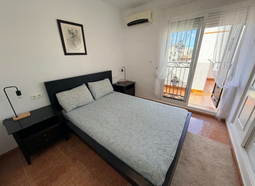 Casa de 3 habitaciones en Orihuela en venta con piscina - 180.000 € (Ref: 10175787)