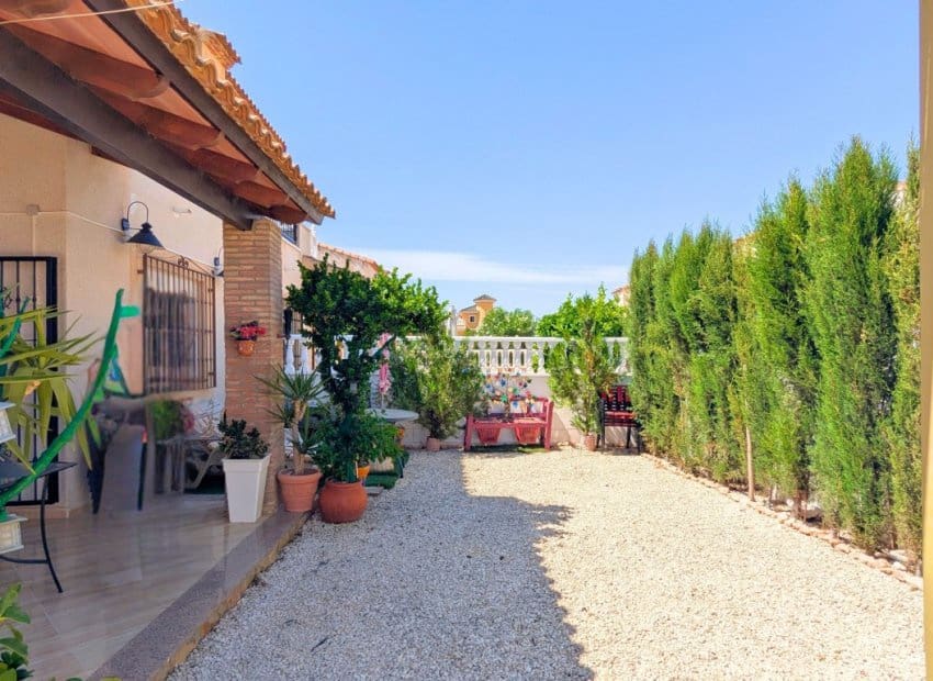 3 slaapkamer Huis te koop in Lo Crispin met zwembad - € 189.000 (Ref: 10175789)