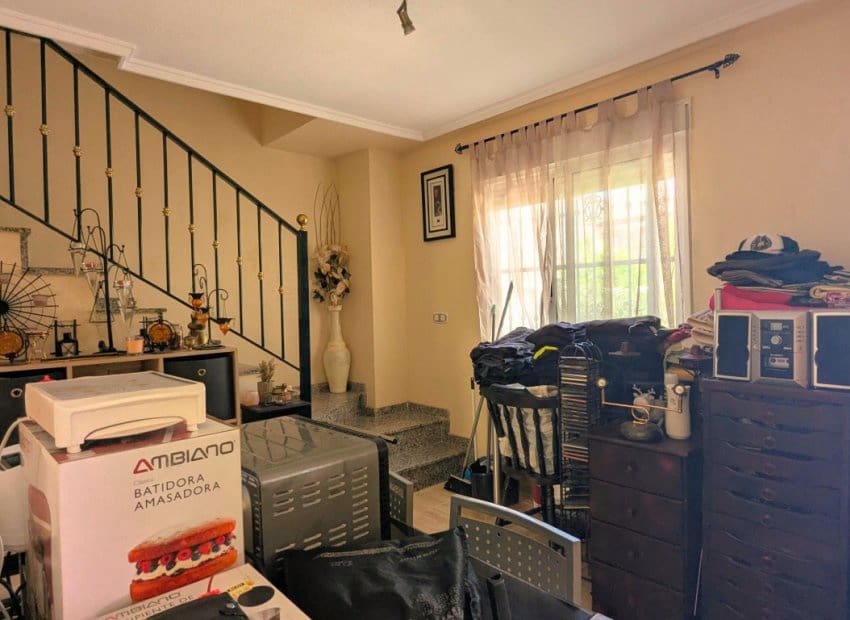 3 slaapkamer Huis te koop in Lo Crispin met zwembad - € 189.000 (Ref: 10175789)