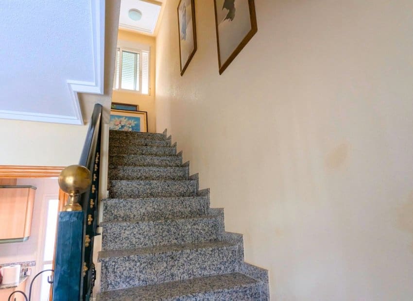 3 slaapkamer Huis te koop in Lo Crispin met zwembad - € 189.000 (Ref: 10175789)