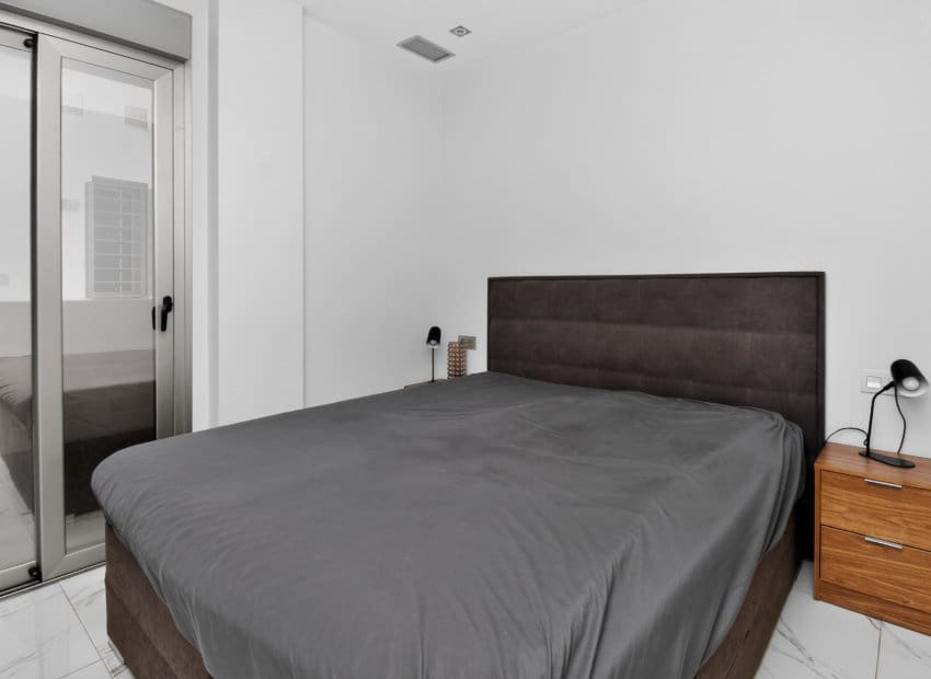 4 slaapkamer Villa te koop in Villamartin met zwembad garage - € 469.995 (Ref: 10175790)