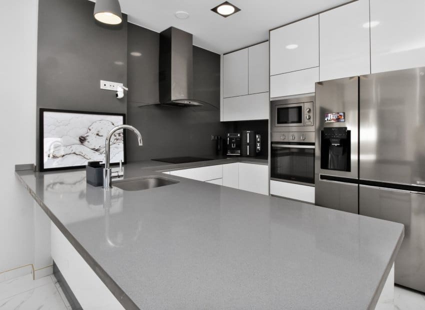 4 slaapkamer Villa te koop in Villamartin met zwembad garage - € 469.995 (Ref: 10175790)