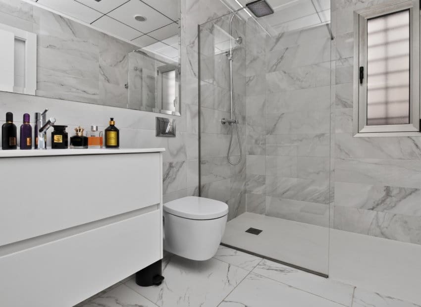 4 slaapkamer Villa te koop in Villamartin met zwembad garage - € 469.995 (Ref: 10175790)