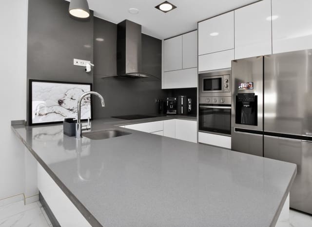 4 slaapkamer Villa te koop in Villamartin, Orihuela met zwembad garage - € 469.995 (Ref: 10175790)