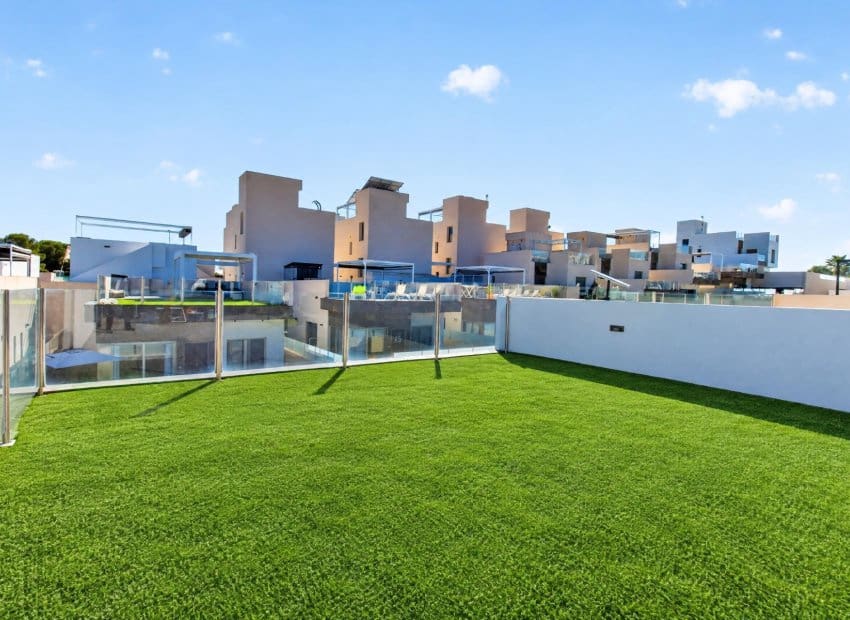 4 slaapkamer Villa te koop in Villamartin met zwembad garage - € 469.995 (Ref: 10175790)
