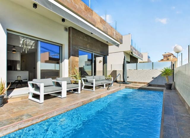 4 slaapkamer Villa te koop in Villamartin, Orihuela met zwembad garage - € 469.995 (Ref: 10175790)
