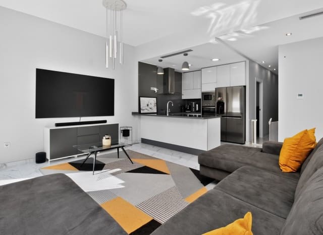 4 slaapkamer Villa te koop in Villamartin, Orihuela met zwembad garage - € 469.995 (Ref: 10175790)
