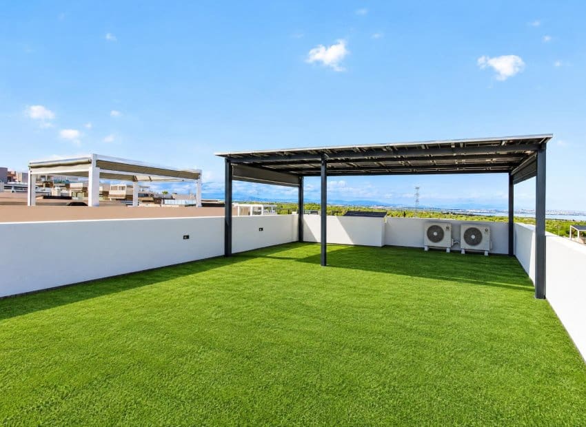 4 slaapkamer Villa te koop in Villamartin met zwembad garage - € 469.995 (Ref: 10175790)