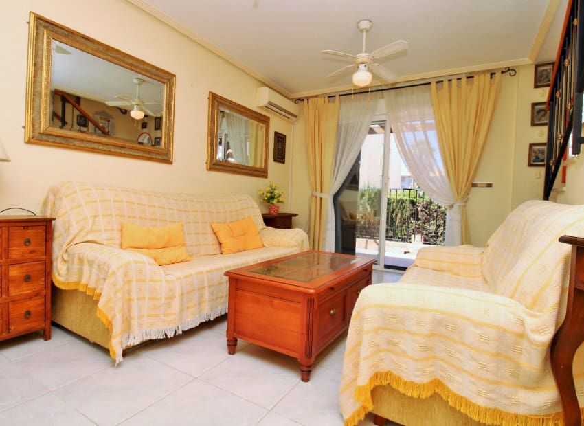 3 Zimmer Apartment zu verkaufen in Playa Flamenca mit Pool Garage - 169.000 € (Ref: 10175792)